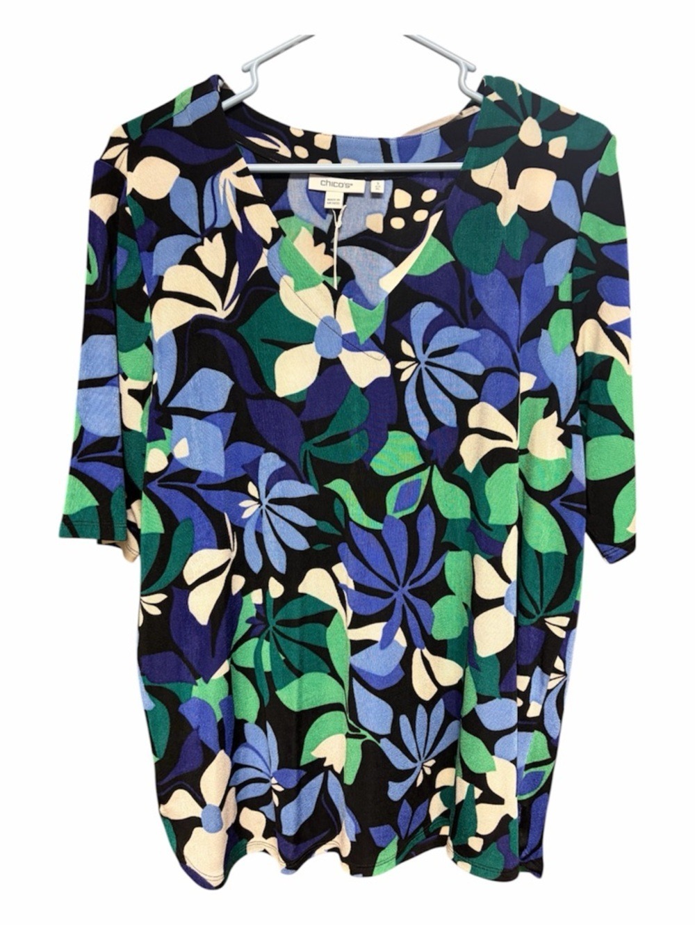 Chico's 2 PC Set -  Floral V‑Neck Top in with Matching Solid Colored Pants